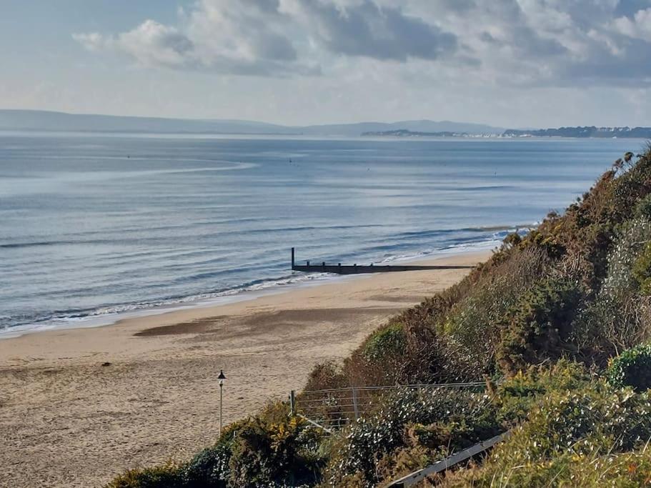 Beach House, With Bbq Lodge And Hot Tub! Bournemouth Eksteriør billede