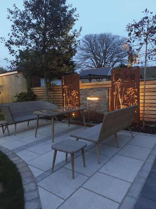 Beach House, With Bbq Lodge And Hot Tub! Bournemouth Eksteriør billede