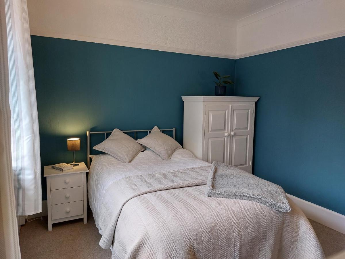 Beach House, With Bbq Lodge And Hot Tub! Bournemouth Eksteriør billede