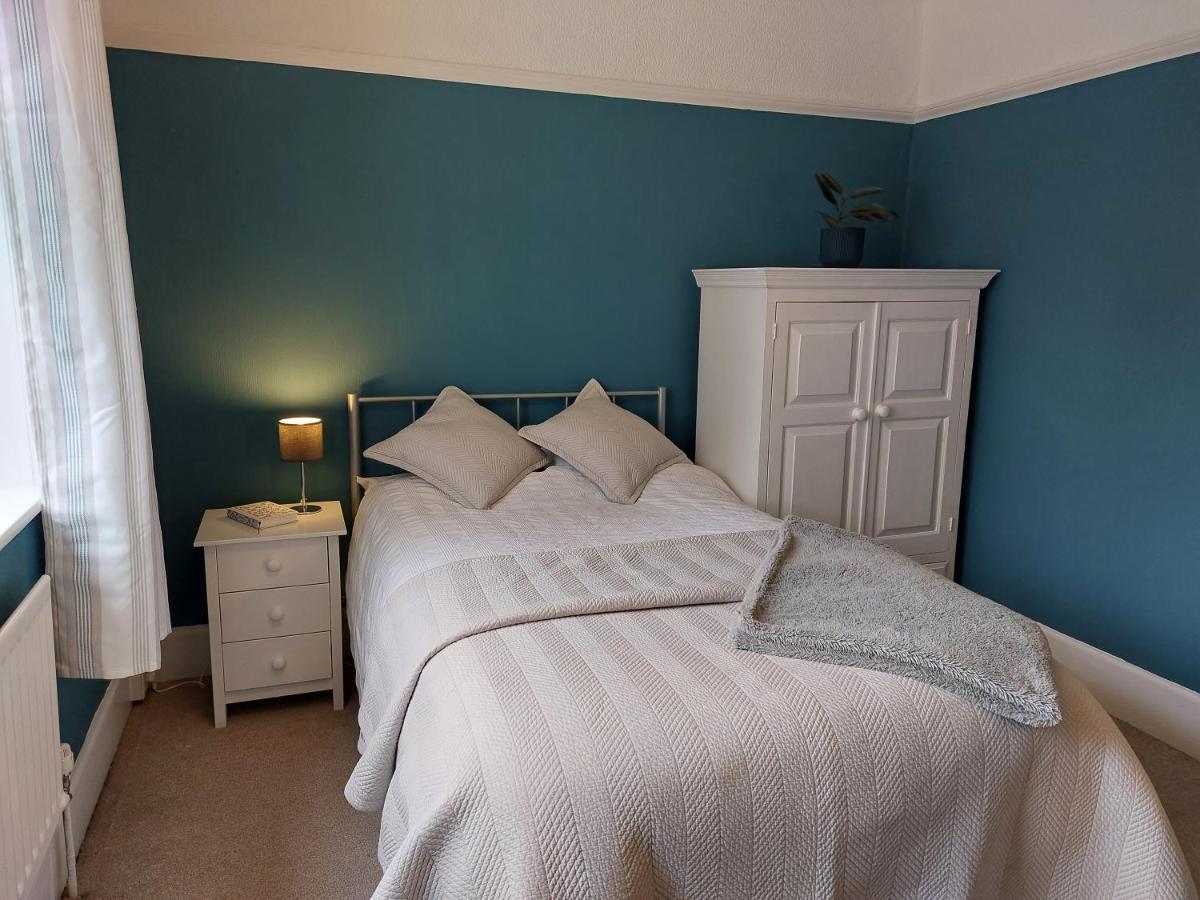 Beach House, With Bbq Lodge And Hot Tub! Bournemouth Eksteriør billede
